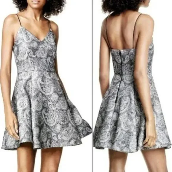 NWT Alice + Olivia Anette Metallic Paisley V-neck Party Dress | 12 - Picture 2 of 11
